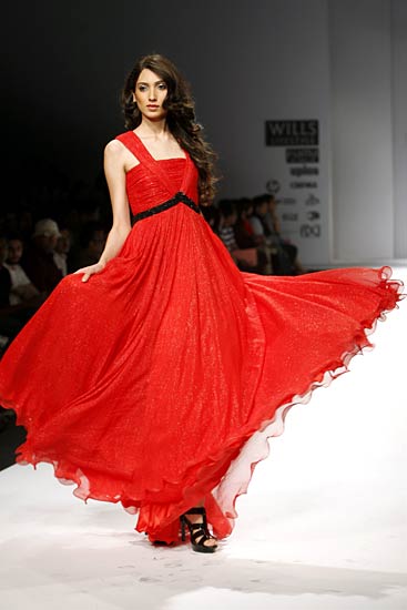 विल्‍स इंडिया फैशन वीक का ग्रैंड फिनाले