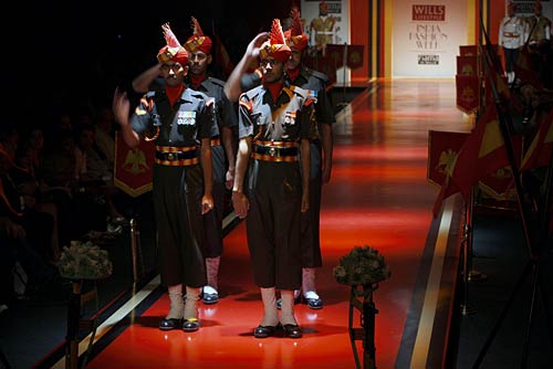 विल्‍स इंडिया फैशन वीक का ग्रैंड फिनाले