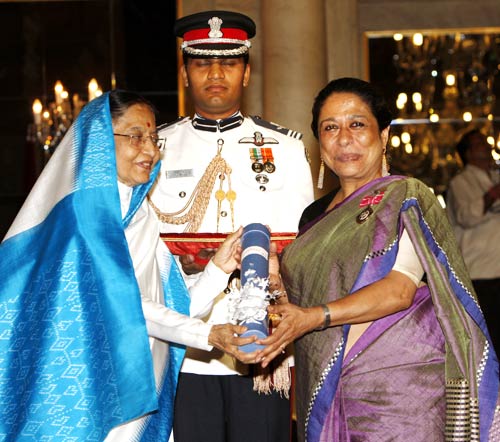 आमिर, ए आर रहमान को मिले पद्म पुरस्‍कार...