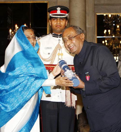 आमिर, ए आर रहमान को मिले पद्म पुरस्‍कार...