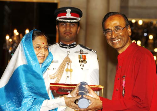 आमिर, ए आर रहमान को मिले पद्म पुरस्‍कार...