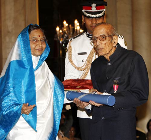 आमिर, ए आर रहमान को मिले पद्म पुरस्‍कार...