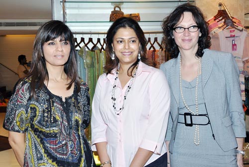 फैशन इवेंट में लगा सितारों का मेला...