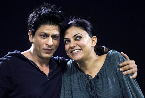 नइटराइर्स का हौसला बढ़ाने पहुंचे सितारे...