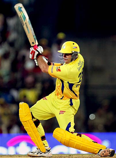 धोनी और तेंदुलकर के बीच जंग