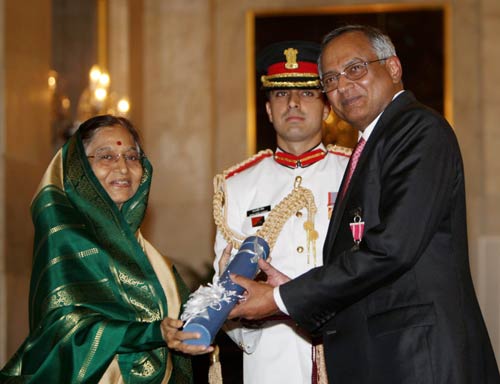 अभिनेता सैफ अली खान को मिला 'पद्मश्री' सम्‍मान