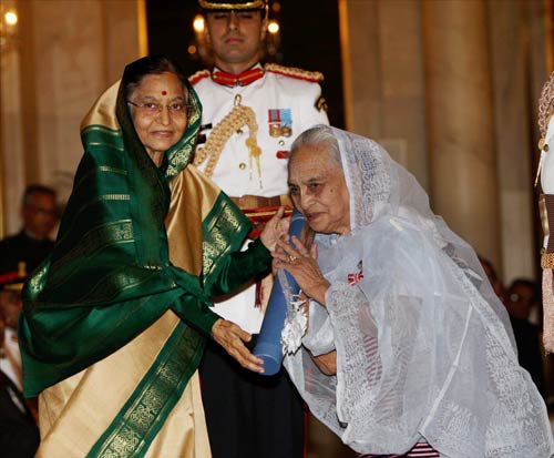 अभिनेता सैफ अली खान को मिला 'पद्मश्री' सम्‍मान