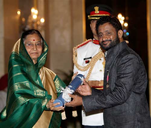 अभिनेता सैफ अली खान को मिला 'पद्मश्री' सम्‍मान