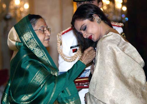 अभिनेता सैफ अली खान को मिला 'पद्मश्री' सम्‍मान