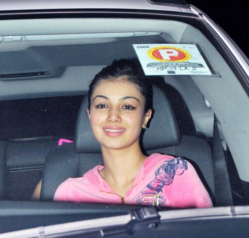 जिनके आने से गुलजार होती हैं महफिलें...