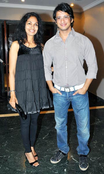 जिनके आने से गुलजार होती हैं महफिलें...