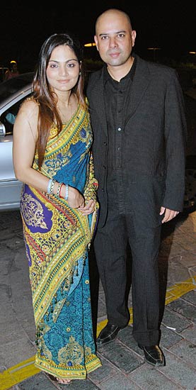 लैला खान के रिसेप्‍शन में लगा सितारों का मेला...