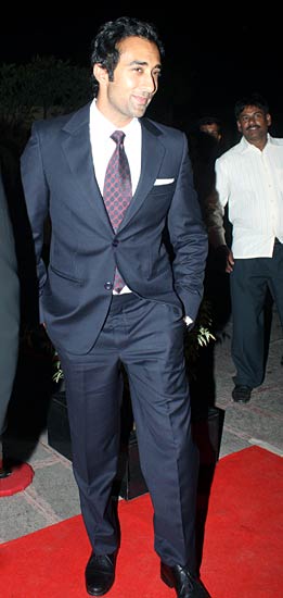 लैला खान के रिसेप्‍शन में लगा सितारों का मेला...