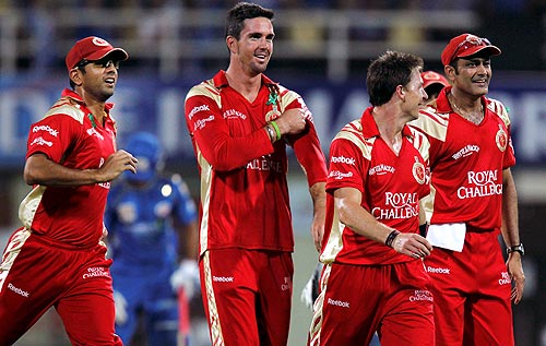 मुंबई की जीत में पोलार्ड, तिवारी और रायुडु बने हीरो