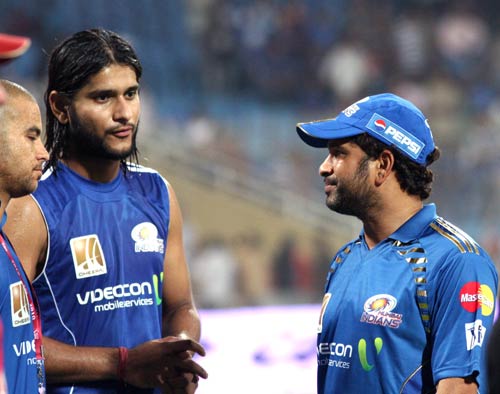 मुंबई की जीत में पोलार्ड, तिवारी और रायुडु बने हीरो