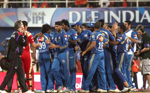 मुंबई की जीत में पोलार्ड, तिवारी और रायुडु बने हीरो