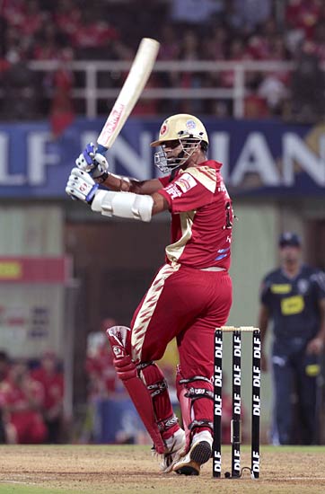 डेक्कन को हरा आईपीएल-3 की नंबर तीन टीम बनी बैंगलोर