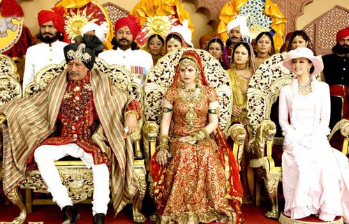 बॉलीवुड में विदेशी अभिनेत्रियों की चमक । बॉलीवुड की हॉट जोड़ी