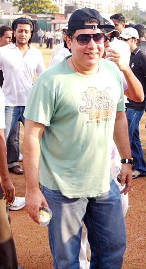 'हाउसफुल' के प्रचार में जुटे फिल्‍म के कलाकार...