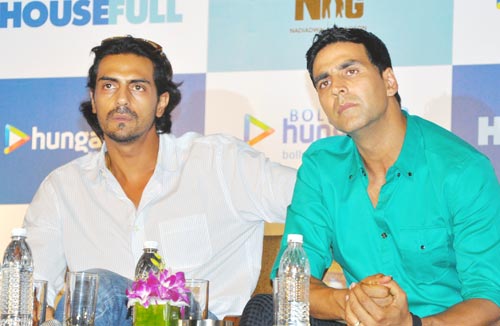 'हाउसफुल' के प्रचार में जुटे फिल्‍म के कलाकार...