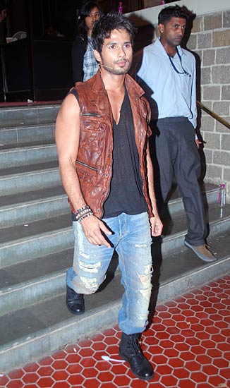 मिस इंडिया कॉन्‍टेस्‍ट 2010 में पहुंचे सितारे...