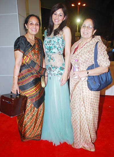 मिस इंडिया कॉन्‍टेस्‍ट 2010 में पहुंचे सितारे...