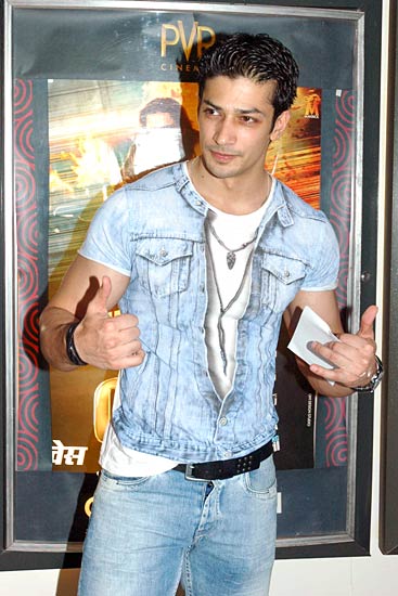 मुंबई में फ़िल्म 'चेज' का भव्य प्रीमियर...