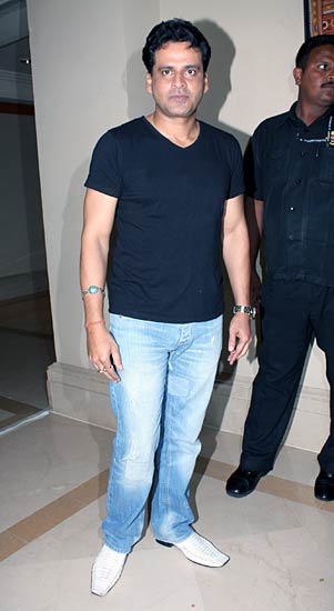 कैटरीना और रणबीर का मीडिया के सामने 'राजनीति'