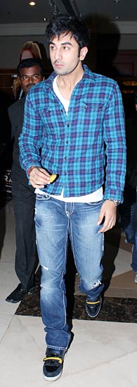 कैटरीना और रणबीर का मीडिया के सामने 'राजनीति'