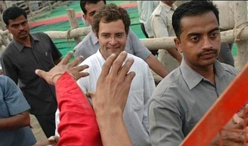 युवाओं के स्टाइल आइकॉन हैं राहुल गांधी...