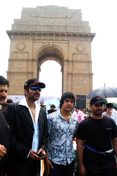 देखें बॉलीवुड की अनदेखी तस्‍वीरें  |  हॉट आइटम गर्ल