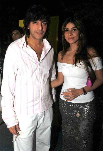 देखें बॉलीवुड की अनदेखी तस्‍वीरें  |  हॉट आइटम गर्ल