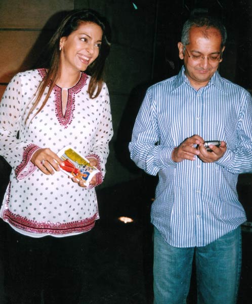 देखें बॉलीवुड की अनदेखी तस्‍वीरें  |  हॉट आइटम गर्ल