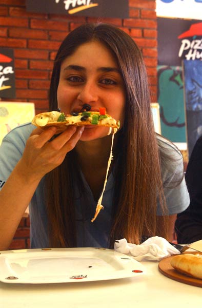 देखें बॉलीवुड की अनदेखी तस्‍वीरें  |  हॉट आइटम गर्ल