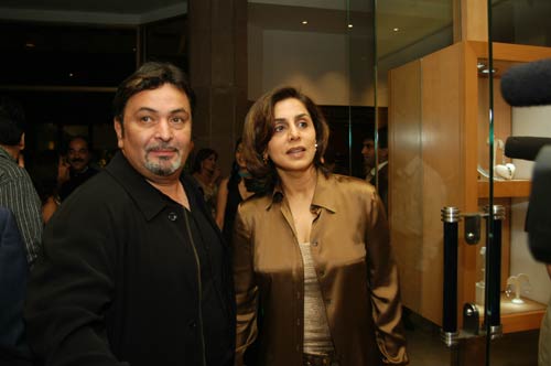 देखें बॉलीवुड की अनदेखी तस्‍वीरें  |  हॉट आइटम गर्ल