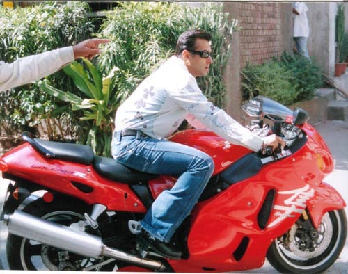 देखें बॉलीवुड की अनदेखी तस्‍वीरें  |  हॉट आइटम गर्ल