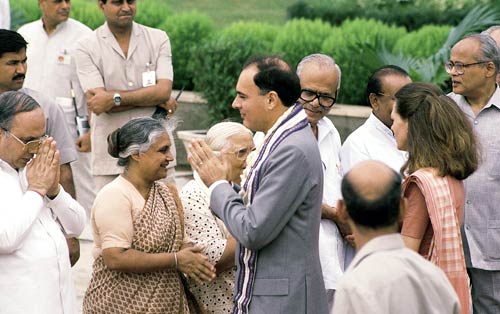 युवा सोच के नौजवान नेता थे राजीव | एक अधूरी यात्रा