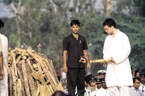 युवा सोच के नौजवान नेता थे राजीव | एक अधूरी यात्रा