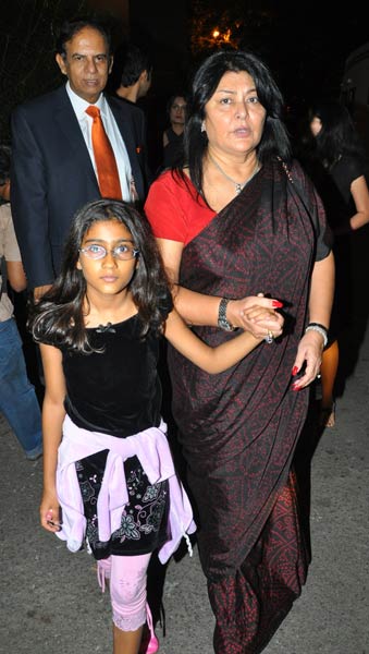 'आई एम शी' का ग्रैंड फिनाले । मेकअप के बिना अभिनेत्री