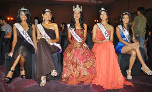 'आई एम शी' का ग्रैंड फिनाले । मेकअप के बिना अभिनेत्री