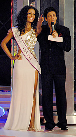 'आई एम शी' का ग्रैंड फिनाले । मेकअप के बिना अभिनेत्री