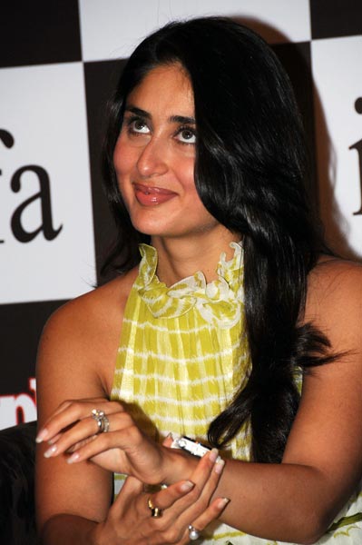 सितारों से सजी आइफा पुरस्‍कार समारोह की महफिल...