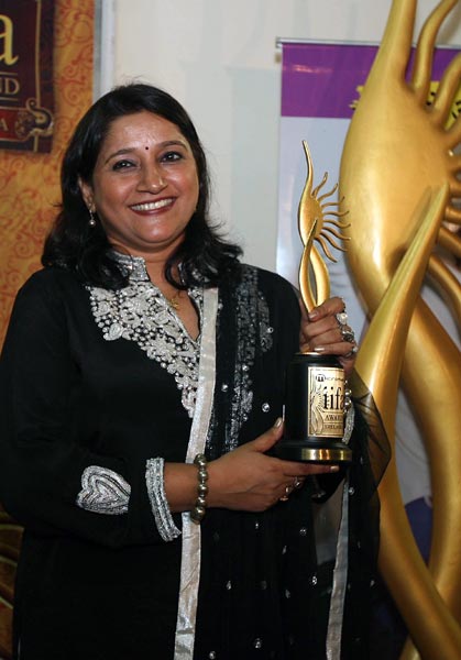 सितारों से सजी आइफा पुरस्‍कार समारोह की महफिल...