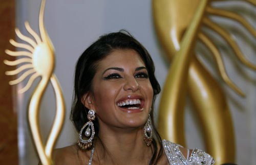 सितारों से सजी आइफा पुरस्‍कार समारोह की महफिल...