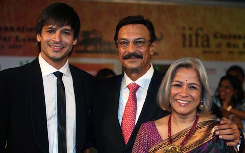 सितारों से सजी आइफा पुरस्‍कार समारोह की महफिल...