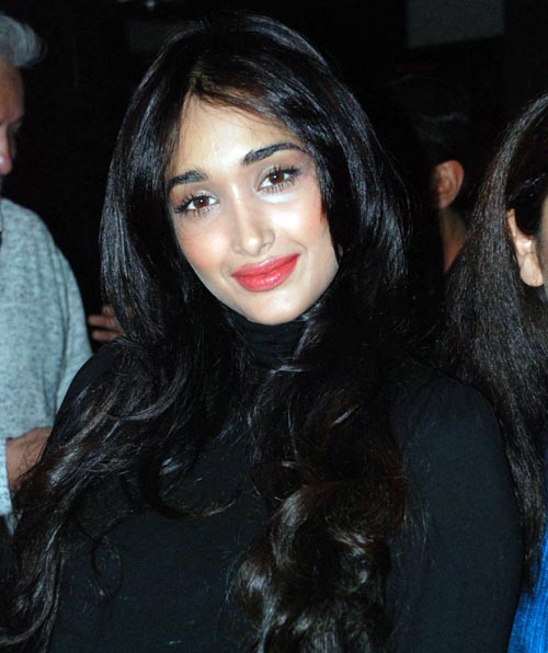 जिनके रसीले होठों की दीवानी है दुनिया...