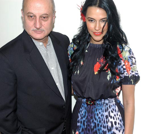 नई फ़िल्म ''डियर फ्रेंड हिटलर'' की लॉन्चिंग पार्टी