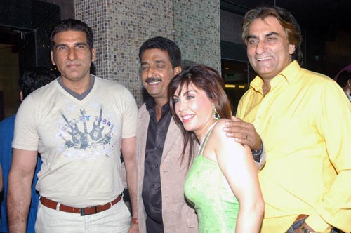 नई फ़िल्म ''डियर फ्रेंड हिटलर'' की लॉन्चिंग पार्टी