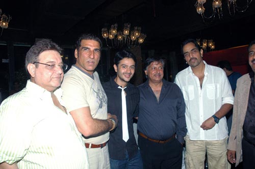 नई फ़िल्म ''डियर फ्रेंड हिटलर'' की लॉन्चिंग पार्टी