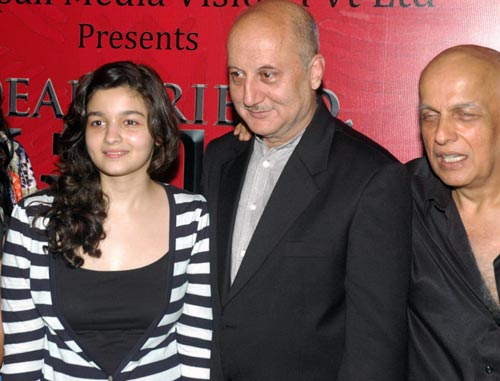 नई फ़िल्म ''डियर फ्रेंड हिटलर'' की लॉन्चिंग पार्टी